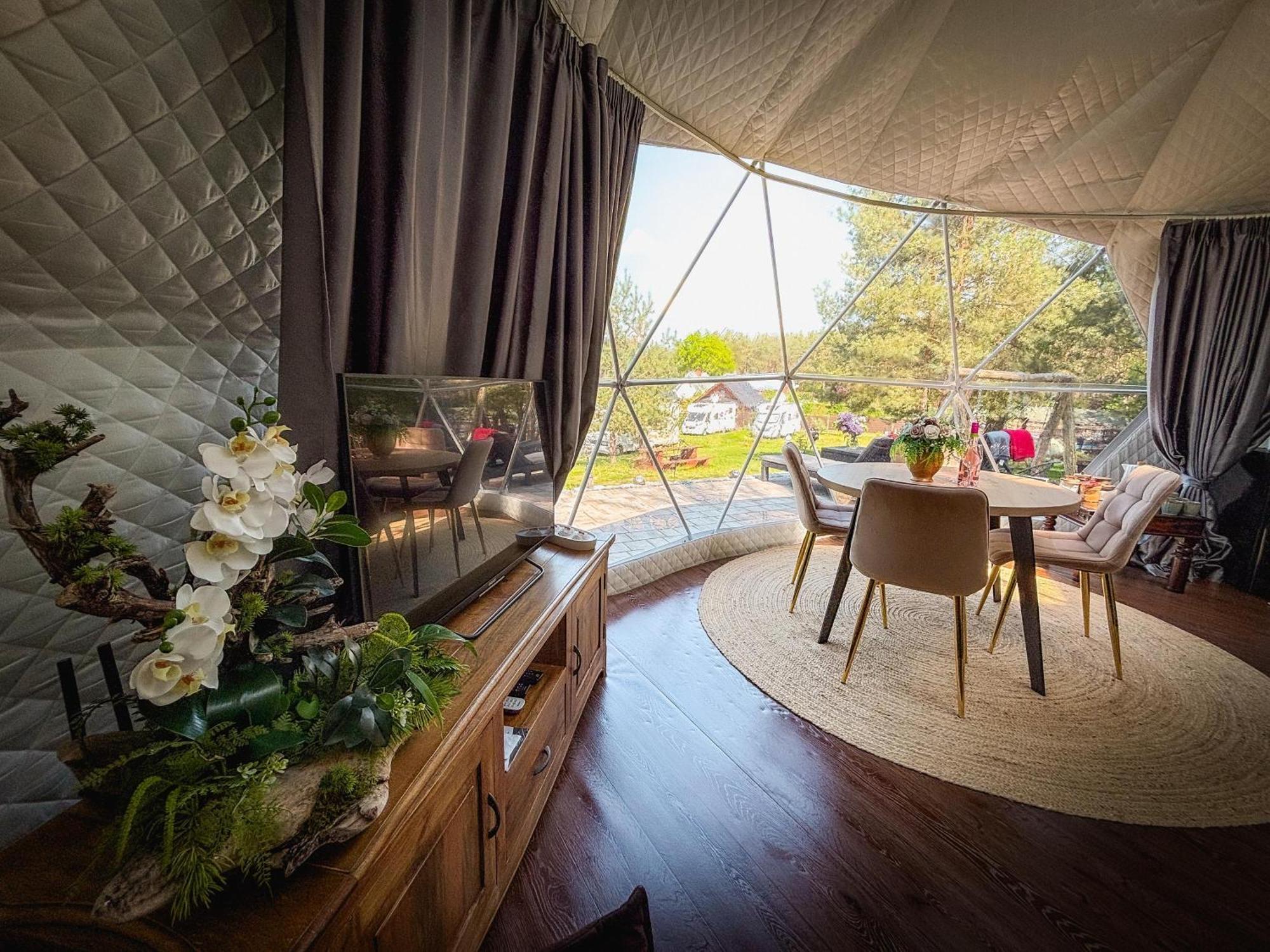 Hotel Glamping Pod Orlem à Cedynia Extérieur photo
