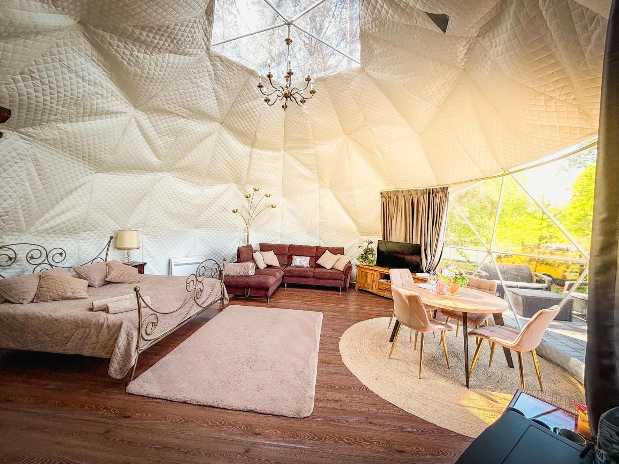 Hotel Glamping Pod Orlem à Cedynia Extérieur photo